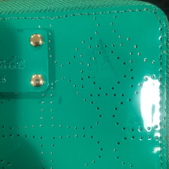 Kate Spade Jazzy Patent Green Wristlet - Picture 7 of 7